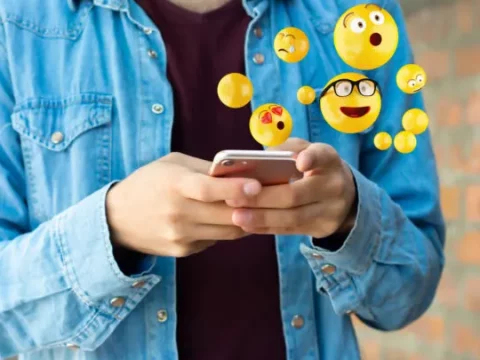 25 Emojis, Som Fyre Bruger, Når De Elsker Dig (+ Deres Hemmelige Betydninger)