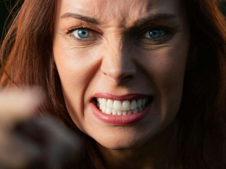 7 sætninger der kan stoppe en narcissist og hjælpe dig med at sætte grænser